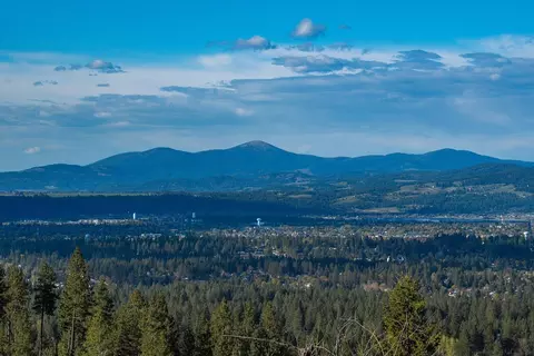 10610 E Grouse Mountain Ln, Spokane Valley, WA 99206