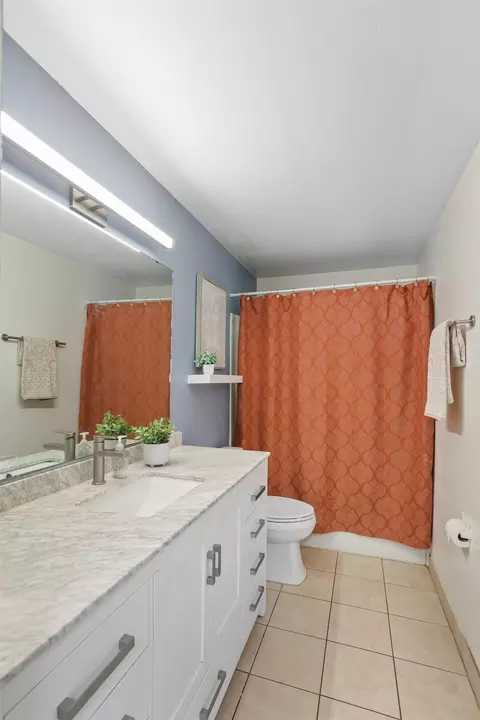 Bath - 1306 E 18th Ave, Spokane, WA 99203 photo 1 of 2