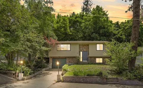 1306 E 18th Ave, Spokane, WA 99203