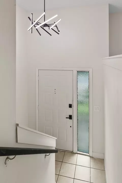 Entry Way - 1306 E 18th Ave, Spokane, WA 99203 photo 1 of 1