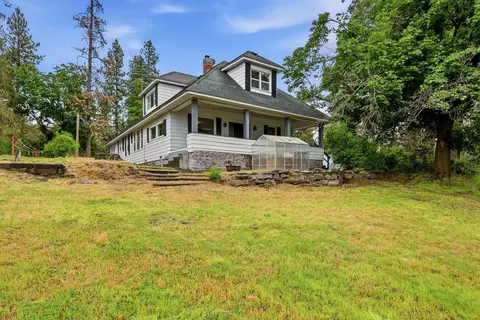 23415 E Trent Ave, Newman Lake, WA 99205