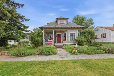 809 Main St, Davenport, WA 99122