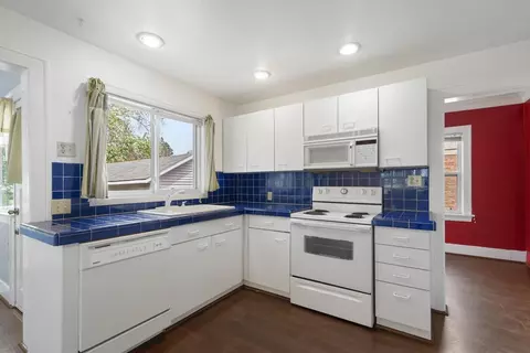Kitchen - 1017 E 17th Ave, Spokane, WA 99203 photo 1 of 4