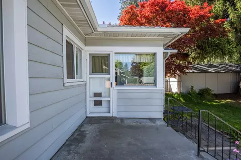 Exterior - 1017 E 17th Ave, Spokane, WA 99203 photo 10 of 13