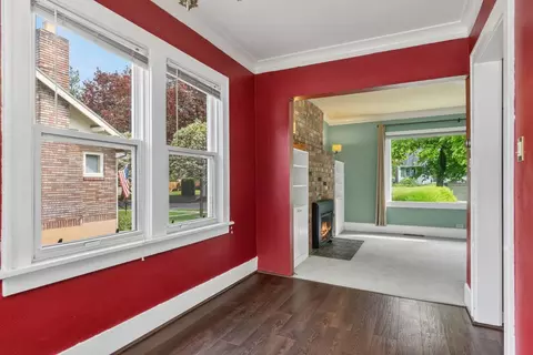 Living - 1017 E 17th Ave, Spokane, WA 99203 photo 6 of 7