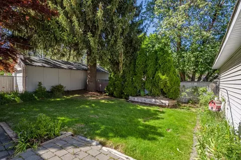 Exterior - 1017 E 17th Ave, Spokane, WA 99203 photo 12 of 13
