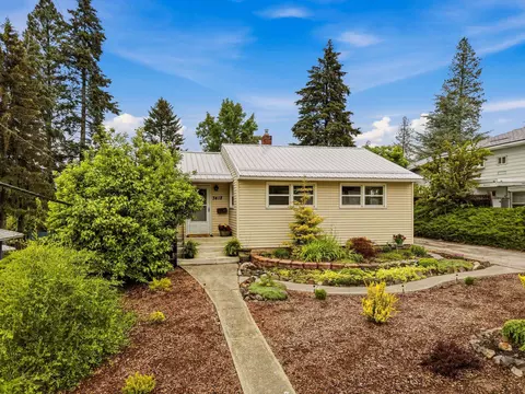 3418 W Queen Pl, Spokane, WA 99205