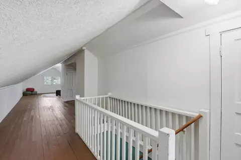 Entry Way - 733 E 33rd Ave, Spokane, WA 99203 photo 3 of 6