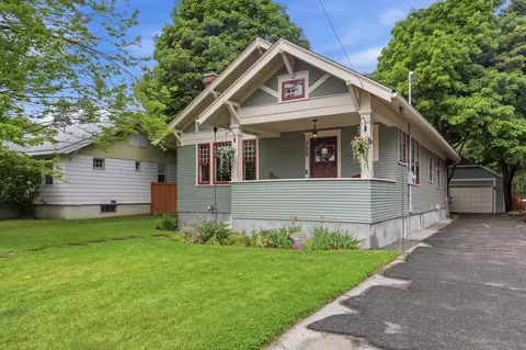 Exterior - 733 E 33rd Ave, Spokane, WA 99203 photo 3 of 8