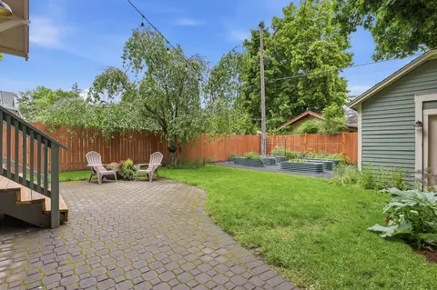 Exterior - 733 E 33rd Ave, Spokane, WA 99203 photo 5 of 8
