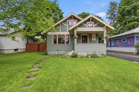 Exterior - 733 E 33rd Ave, Spokane, WA 99203 photo 4 of 8