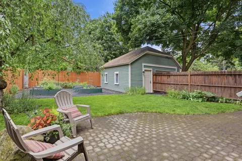 Exterior - 733 E 33rd Ave, Spokane, WA 99203 photo 6 of 8