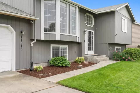Exterior - 11016 E 5th Ct, Spokane Valley, WA 99206 photo 4 of 12