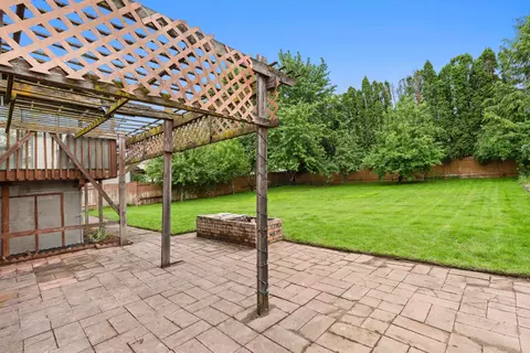 Exterior - 11016 E 5th Ct, Spokane Valley, WA 99206 photo 10 of 12