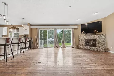 Living - 16802 E Frederick Rd, Spokane, WA 99217 photo 5 of 7