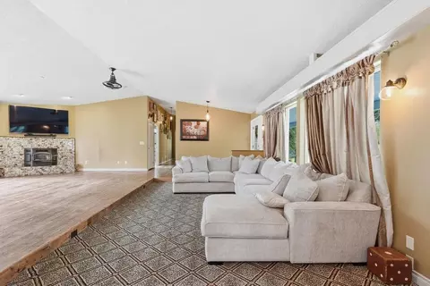 Living - 16802 E Frederick Rd, Spokane, WA 99217 photo 3 of 7
