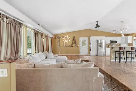 Living - 16802 E Frederick Rd, Spokane, WA 99217 photo 1 of 7