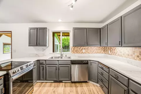 Kitchen - 1822 E 33rd Ave, Spokane, WA 99203 photo 1 of 4