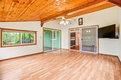 Living - 1822 E 33rd Ave, Spokane, WA 99203 photo 9 of 10