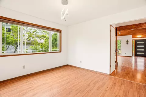 Living - 1822 E 33rd Ave, Spokane, WA 99203 photo 5 of 10
