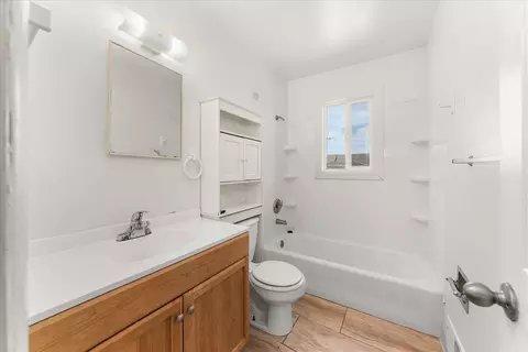 Bath - 2917 E Marshall Ave, Spokane, WA 99207 photo 1 of 1