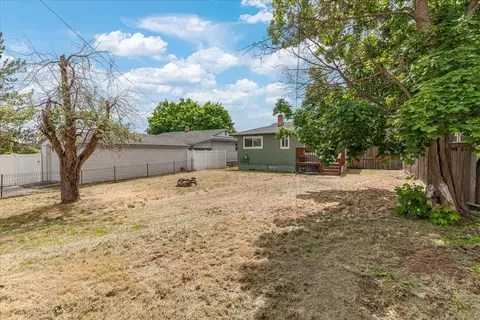 Exterior - 2917 E Marshall Ave, Spokane, WA 99207 photo 6 of 7
