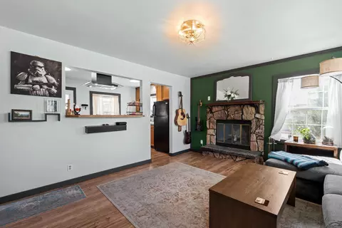 Living - 804 E Joseph Ave, Spokane, WA 99208 photo 1 of 3