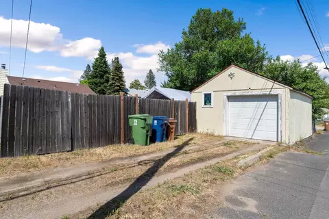Exterior - 804 E Joseph Ave, Spokane, WA 99208 photo 7 of 8