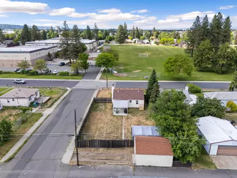 View/Area - 804 E Joseph Ave, Spokane, WA 99208 photo 2 of 5