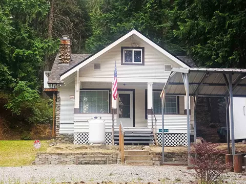 14354 N Meadow Ln, Newman Lake, WA 99025
