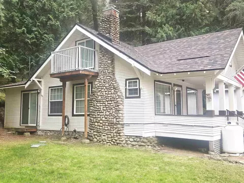14354 N Meadow Ln, Newman Lake, WA 99025