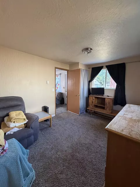 Bedroom - 915 Everett Ave, Spokane, WA 99207 photo 1 of 3