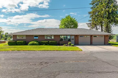 17 N 7th St, Almira, WA 99103