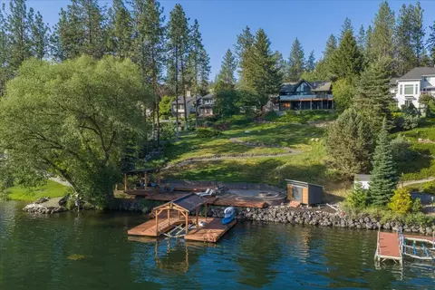 12911 W Shore Rd, Nine Mile Falls, WA 99026