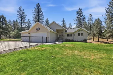 5861 Jergens Rd, Nine Mile Falls, WA 99026