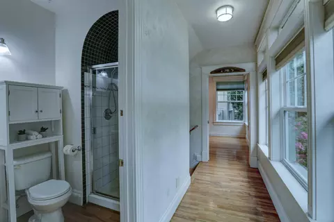 Entry Way - 2424 E 9th Ave, Spokane, WA 99202 photo 2 of 5