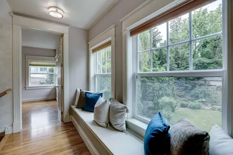 Entry Way - 2424 E 9th Ave, Spokane, WA 99202 photo 5 of 5