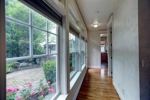 Entry Way - 2424 E 9th Ave, Spokane, WA 99202 photo 3 of 5