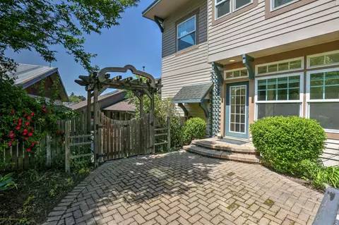Exterior - 2424 E 9th Ave, Spokane, WA 99202 photo 9 of 13