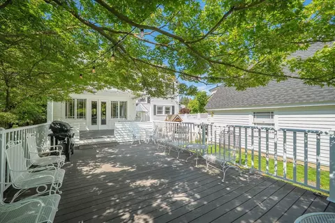Exterior - 1024 E Overbluff Rd, Spokane, WA 99203 photo 10 of 18