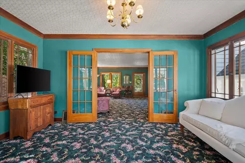 Living - 1024 E Overbluff Rd, Spokane, WA 99203 photo 6 of 6