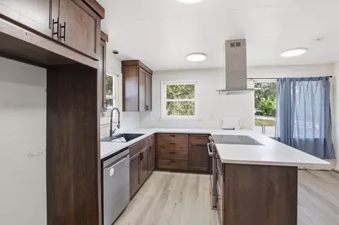 Kitchen - 13019 E 8th Ave, Spokane Valley, WA 99216 photo 3 of 5