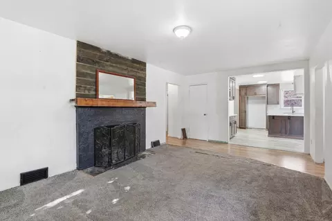 Living - 13019 E 8th Ave, Spokane Valley, WA 99216 photo 3 of 3