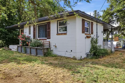 Exterior - 13019 E 8th Ave, Spokane Valley, WA 99216 photo 3 of 8