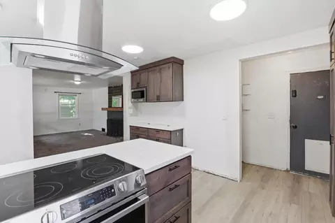 Kitchen - 13019 E 8th Ave, Spokane Valley, WA 99216 photo 4 of 5