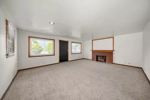 Living - 11216 E 4th Ave, Spokane Valley, WA 99206 photo 2 of 2