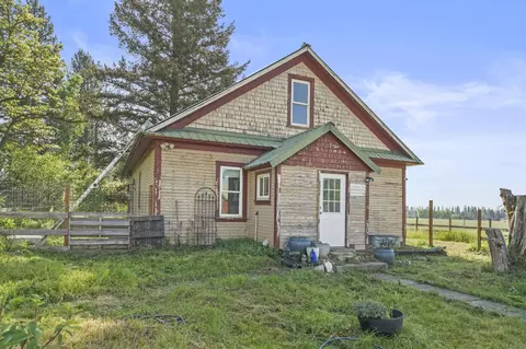 4454 S 395 Hwy, Clayton, WA 99110