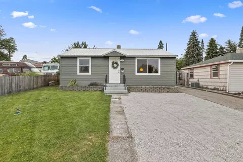 1221 Ermina St, Spokane, WA 99207