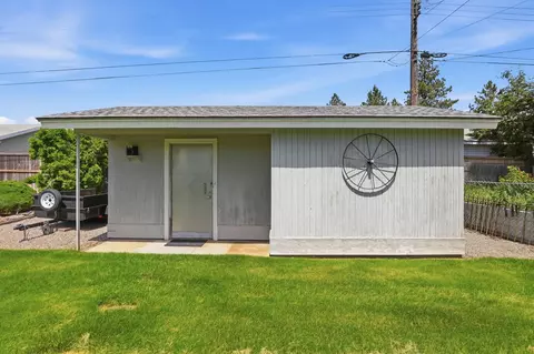 Exterior - 10015 E 18th Ave, Spokane Valley, WA 99206 photo 8 of 12