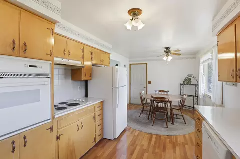 Kitchen - 10015 E 18th Ave, Spokane Valley, WA 99206 photo 1 of 3